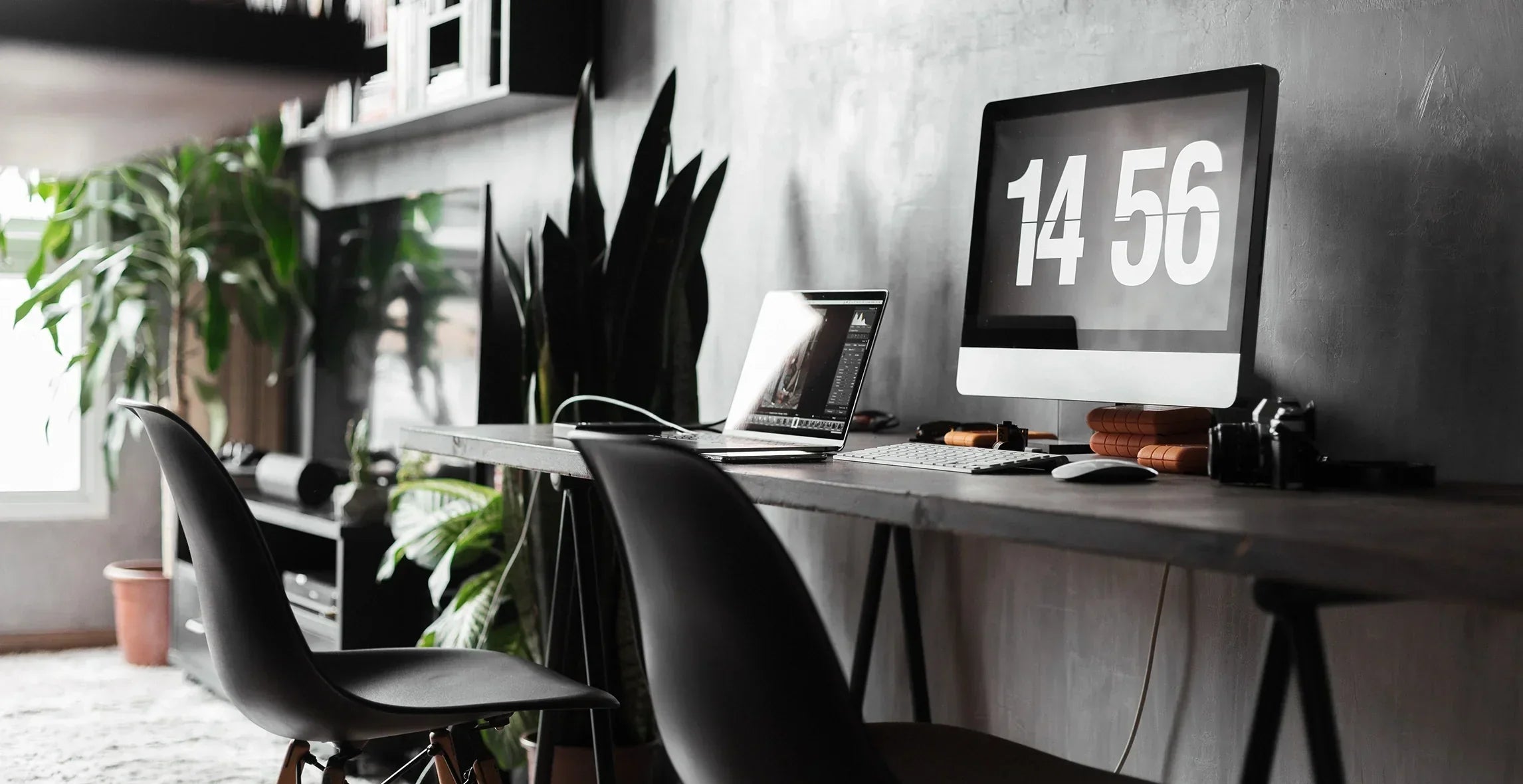 Praca zdalna a starzenie – siedem cichych zabójców home office i jak je zneutralizować